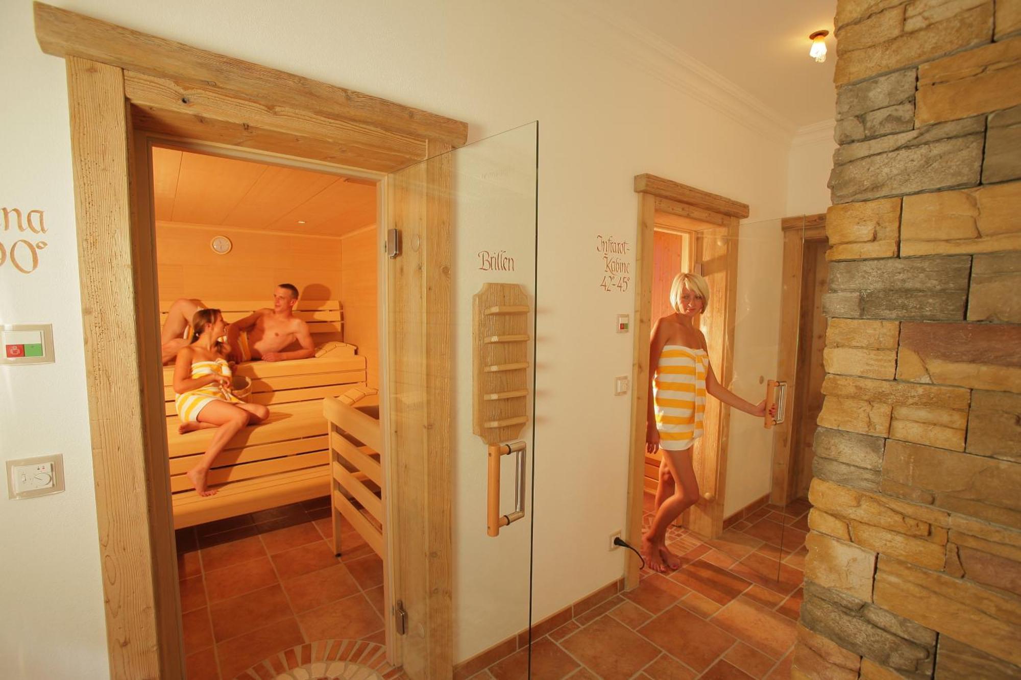 Hotel Preishof Kirchham Exteriör bild